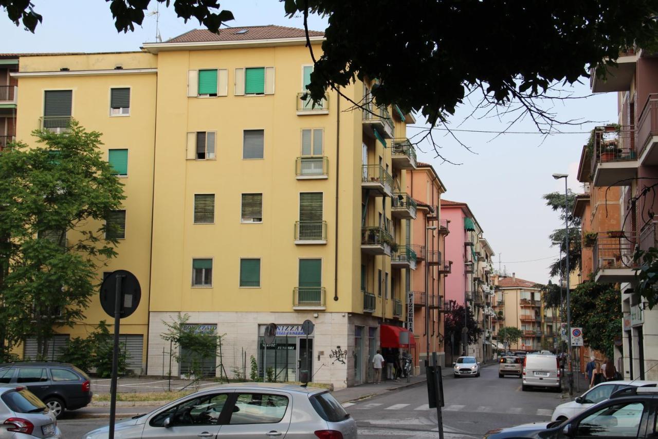 Arcobaleno Affittacamere Βερόνα Εξωτερικό φωτογραφία